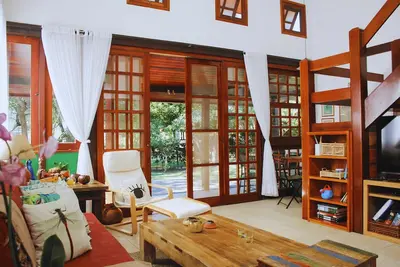 Image de Bz10 Beautiful house! 4 suites in a club condominium!