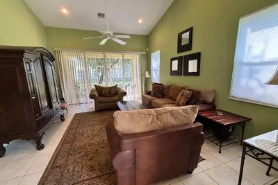 Image de Right Direction Rentals 3 Bedroom Townhome 8160
