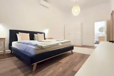 Image de MidTerm - Azure Dream Home 2 Budapest
