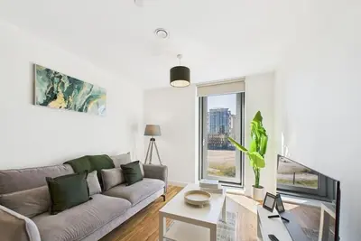 Image de New! 2br In Media City
