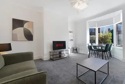 Image de Spacious Retreat at Durham Road