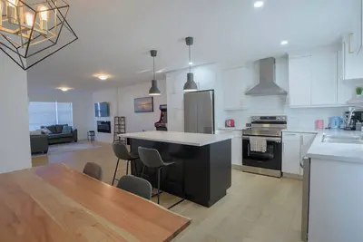 Image de Cozy & Spacious 3br Home
