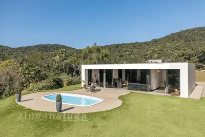 Image de Green Hill - Nature site with lake and swimming pool