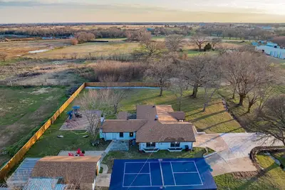 Image de Mustang Memories at Pilot Point – Cozy gatherings & Outdoor fun