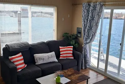 Image de Charming 2-bedroom boat with Ac, WiFi in lovely Sturgeon Bay Mary 1