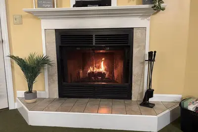 Image de Inviting Condo w Fire Place & Hot Tub