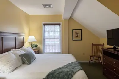 Image de 20% Sale April/May Nh Condo Unit 4d