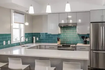 Image de Mint Ocean Promenade Condo, Steps to Old Port
