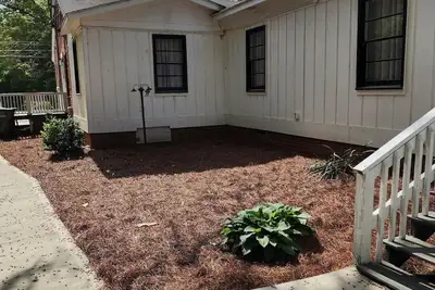 Image de City Charmer Cottage- 3-bed, 2 bath- 1000sf apartment in downtown Wilson