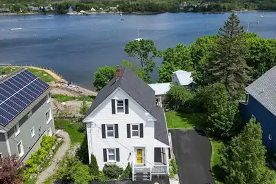 Image de Eleanor's Cove - Apartment on Bayview St