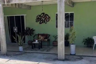 Image de Cozy two bedroom house near the lake.