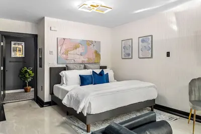 Image de Stylish Midtown Studio Near Piedmont Park King Bed