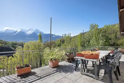 Image de Appartement 'Eun Tchì Vo - Gignod' avec vue sur les montagnes, terrasse partagée et Wi-Fi