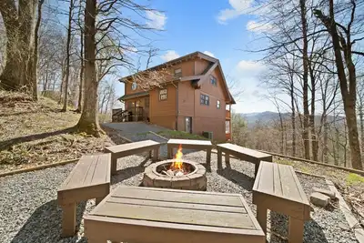 Image de Log Cabin with Modern Amenities