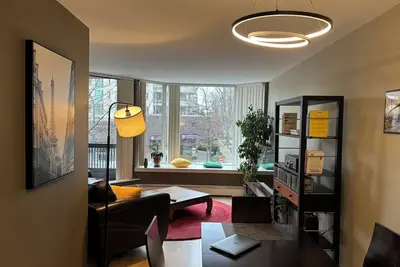 Image de Cozy Home in Downtown Minutes from Seawall