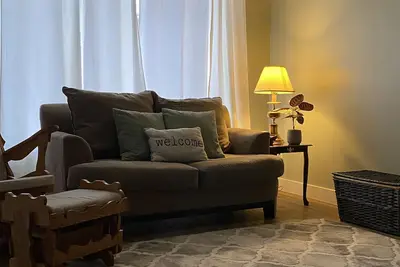 Image de The Little Green House :2 bedroom house on river, short walk to downtown core