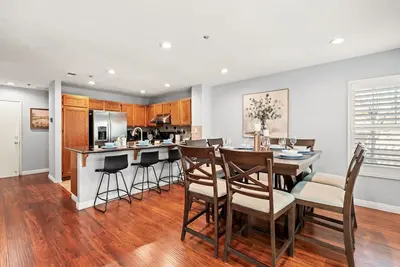 Image de Pomona College\/3bd\/2. 5ba\/6Beds