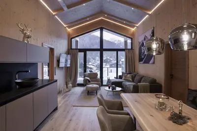 Image de mit 2 Sz & privaten Wellnessbereich by Interhome