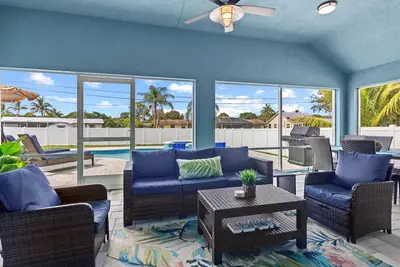 Image de Premium Modern Pool Home- 1 Mile to Downtown & 3 Miles to Beaches
