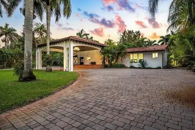 Image de Villa Sultan | Luxe | Pickleball & Basketball
