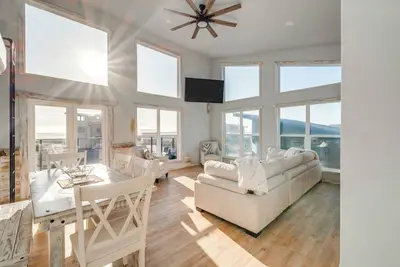 Image de Steps to Shore: Family Beach Getaway in Westport