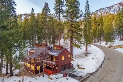 Image de Views + Mins to Skiing, Lake, & Incline Village | Incline Serenity by AvantStay
