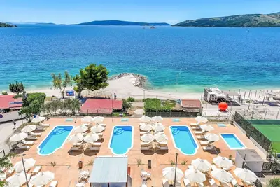 Image de Bel appartement pour 5 personnes avec climatisation, Wifi, piscine, Tv, terrasse et animaux admis
