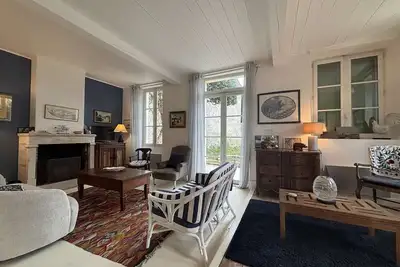 Image de Charmante maison 6 pièces 11 couchages proche plage à Saint-Martin-de-Ré