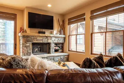 Image de SkiView Townhome 1c- New Listing! Close to Downtown & Pet Friendly