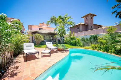 Image de Bz93 Condo on the beach! house with private pool