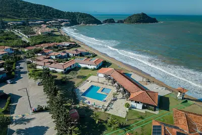 Image de Bz60 House in a condominium right on the sand