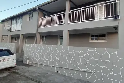 Logement récent, situé au Sud, pour bien visiter la Martinique.