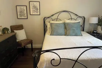 Image de 3-bedroom house in charming Elizabethtown with Ac, WiFi, quiet and convenient.
