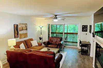 Image de Saluda Retreat - A Quiet Riverfront Stay Minutes from Downtown Columbia