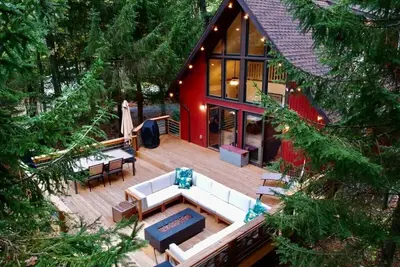 Image de Riverfront, A-Frame cabin nestled in the woods of Wardensville, West Virginia