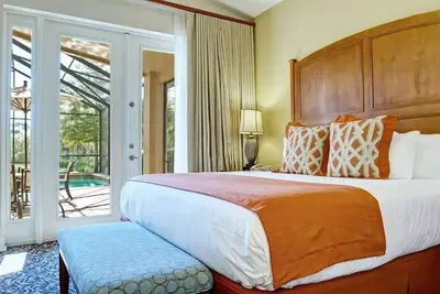 Image de Cozy cabin in cool Clermont with WiFi, Ac