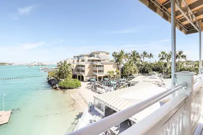 Image de Pet-Friendly Ocean View Stay! Pool, Spa, Historic Sights Nearby!