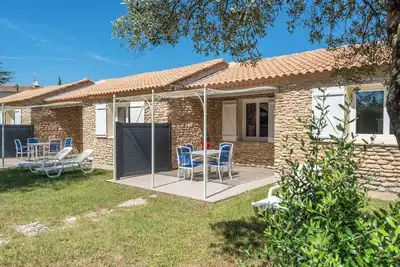 Image de Maisonnette en pierres dans résidence de tourisme