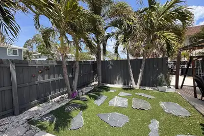 Image de Charming 4-bedroom beautiful beach house in Indian Rocks Beach