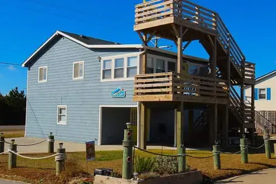 Image de Surfin’ Sunrise a 4-bedroom house in awesome Nags Head just steps from the beach