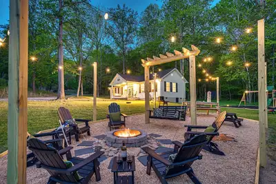 Image de Families Paradise w/ River access, playground, firepit, grill, outdoor lighting