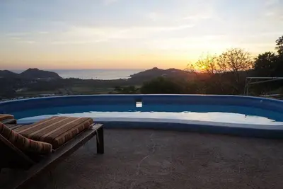 Studio with Kitchen, Pool, Ac, Hot Water