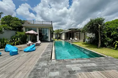 Image de Sukawati Beachfront 3 Bdr Villa Private Pool Equipped Kitchen Free Wifi (Nakula)