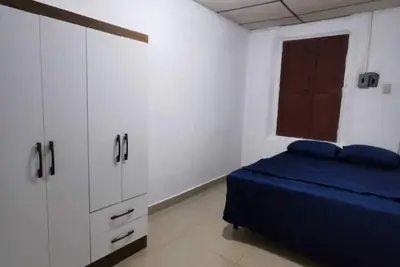 Image de Small and cozy house near downtown Santa Ana
