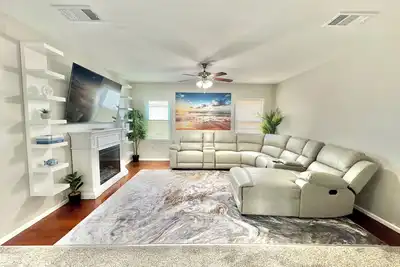 Image de 3Bedroom, 1Bath. 2 Blocks from the Beach.
