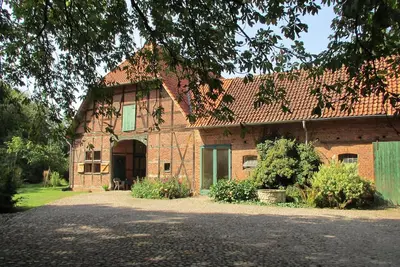 Image de Ferme Ă Hohnebostel avec jardin et barbecue