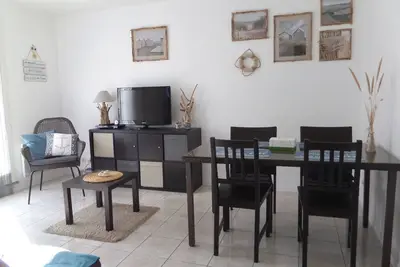 Location à 200m de la plage & thalasso, proche de la rue piétonne - Wifi dispo