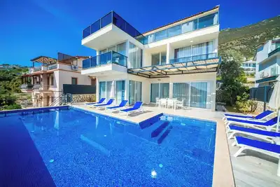 Image de 5 Bedroom Spacious Villa for 11 Guests - Amazing Location