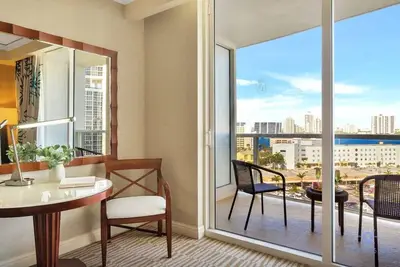 Image de Deluxe Baychfront Studio with Balcony, Amazing Pool