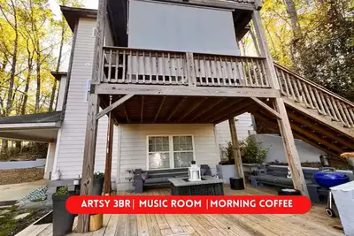 Image de Cozy Updated Loft 5Patios! Downtown Atl - Football Season is here! Grill & Game!